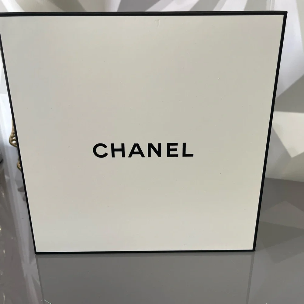 CHANEL Chance Eau Foaming Eau Tendre Shower Gel 6.8 fl oz - Picture 2 of 7